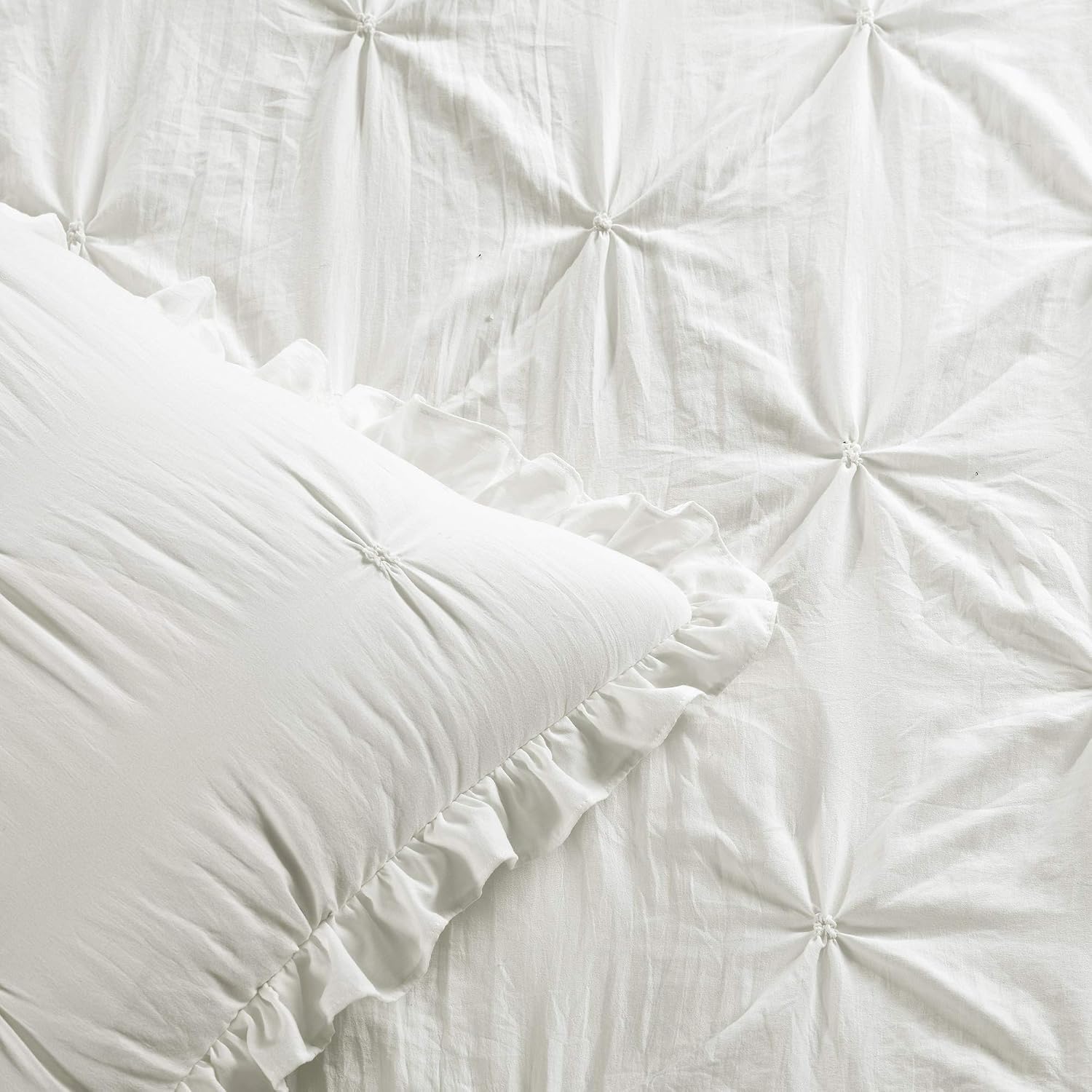 Lush Decor Ravello Pintuck Ruffle Skirt Bedspread Set - Luxe 3 Piece Ruffled Bedding Set - Traditional Glam & Farmhouse Inspired Bedroom Decor - King, White