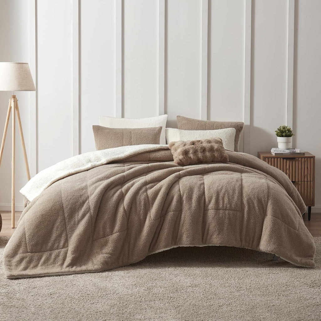 Wonderful Light Brown Tufted Textured Fleece Comforter Set King, 3 Pieces Fuzzy Fluffy Faux Teddy Fur Lightweight Comforter Sets with Pillow Shams, Soft Shaggy Plush Sherpa Bedding Set for Winter