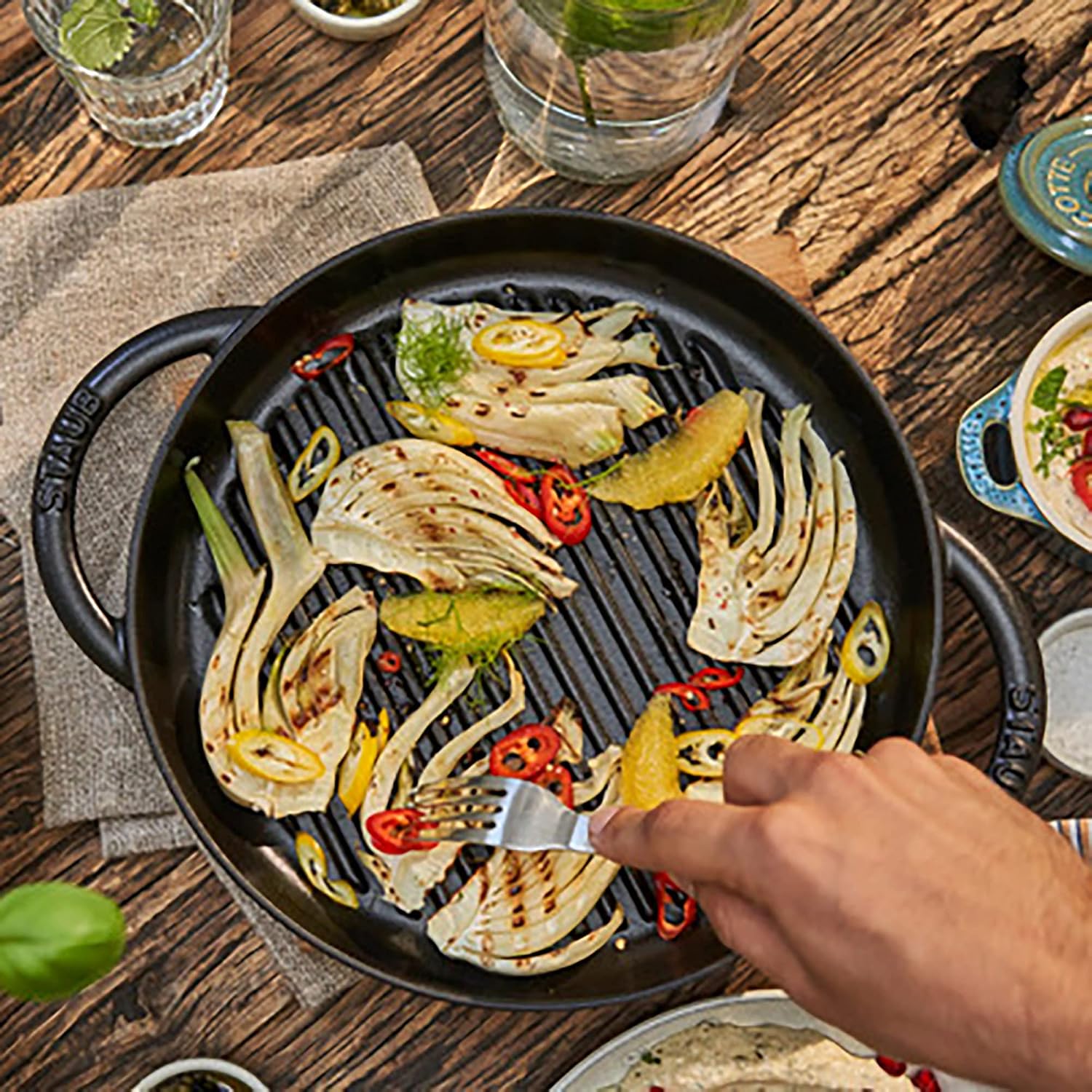 STAUB Cast Iron 10-inch Pure Grill - Black Matte