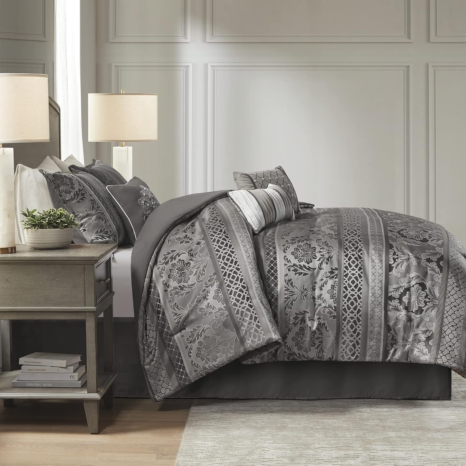 Madison Park Bellagio Cozy Comforter Set - Luxurious Jaquard Traditional Damask Design, All Season Down Alternative Bedding with Matching Shams, Decorative Pillow, King(104'x92') , Grey 7 Piece