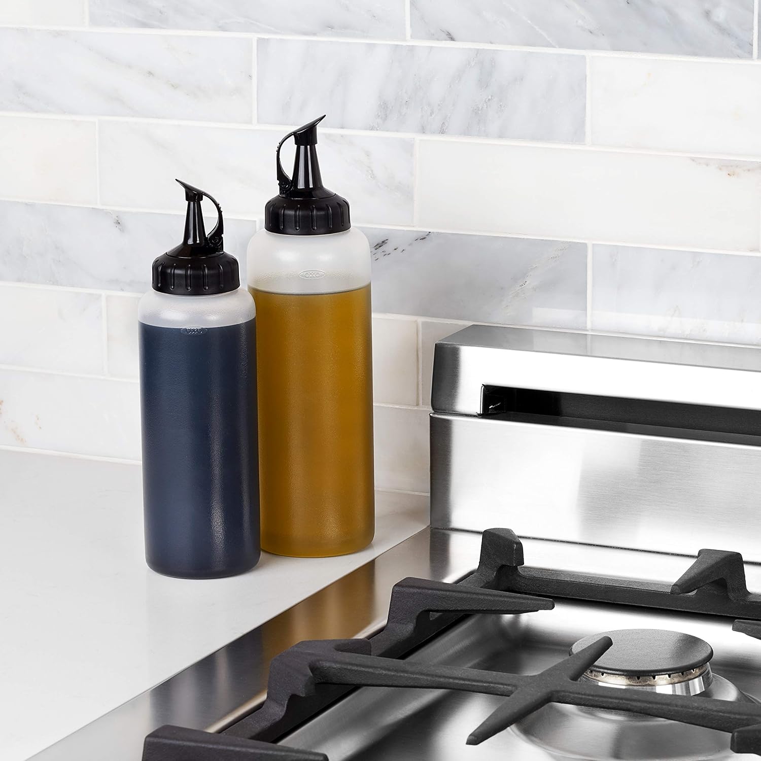 Blackstone 1883 Gas Hood & Side Shelves Heavy Duty Flat Top Griddle Grill Station & OXO Good Grips Chef's Squeeze Bottle Set, Plastic, Translucent