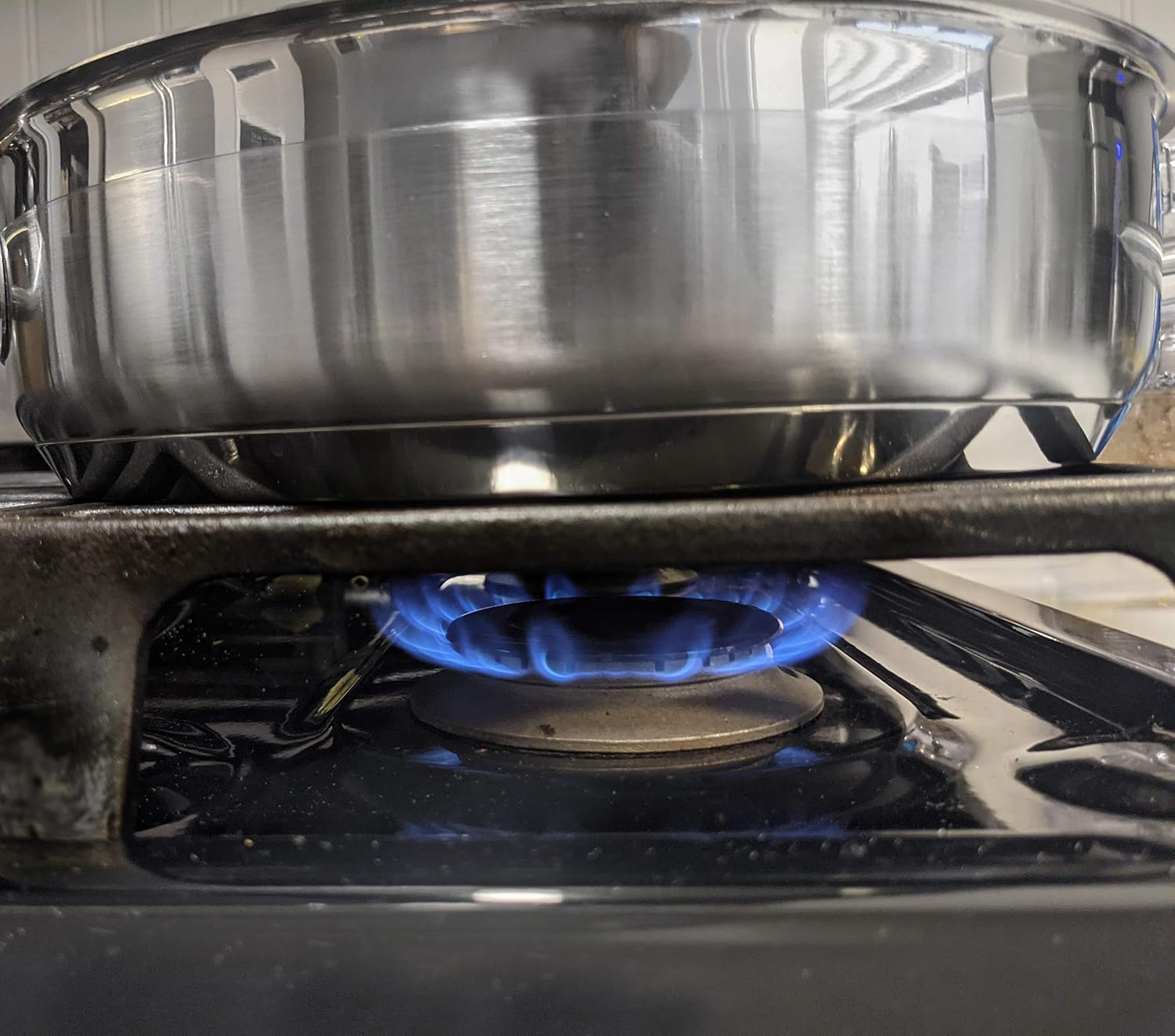 Update International (SSAU-7) 14' Induction Ready Stainless Steel Saute Pan w/Cover, Silver, 7 quarts
