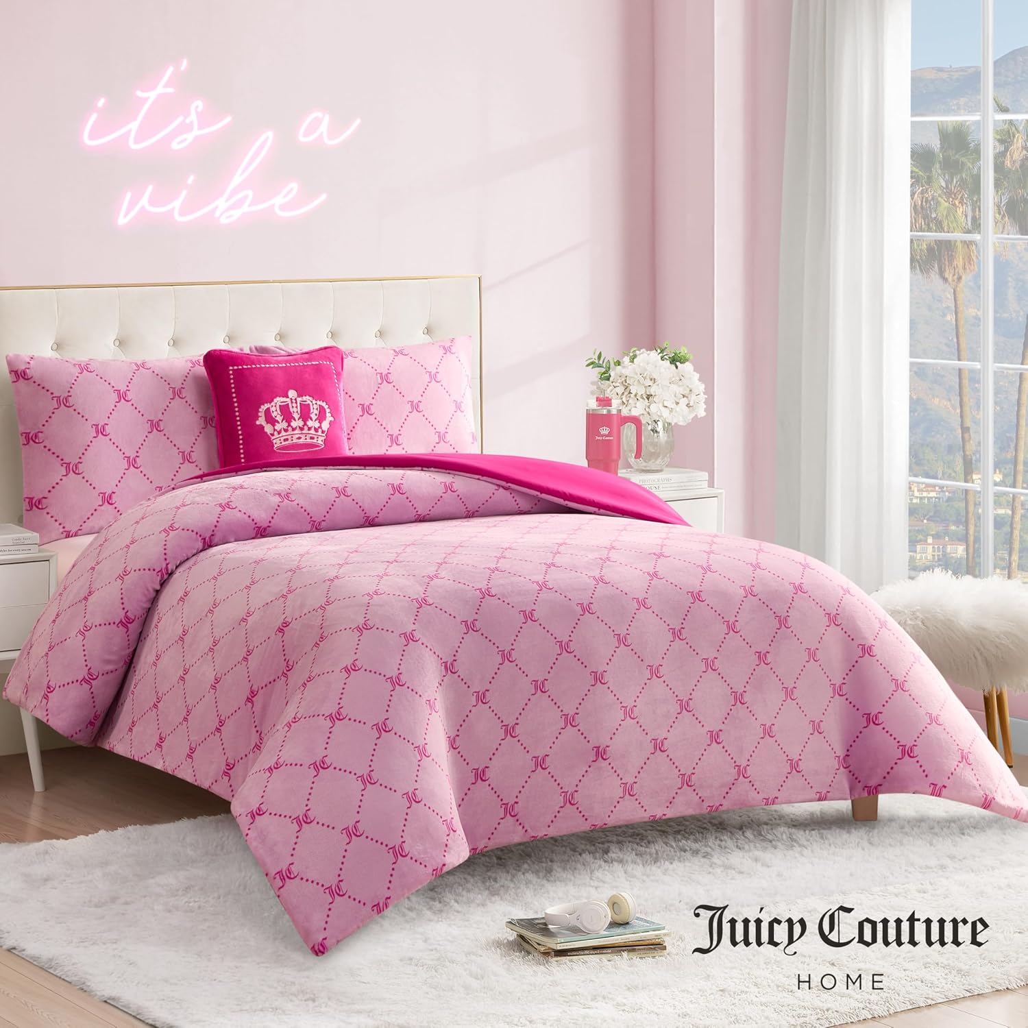 Juicy Couture Plush Reversible Trellis Link 4-Piece King Comforter Set with Decorative Pillow, Pink