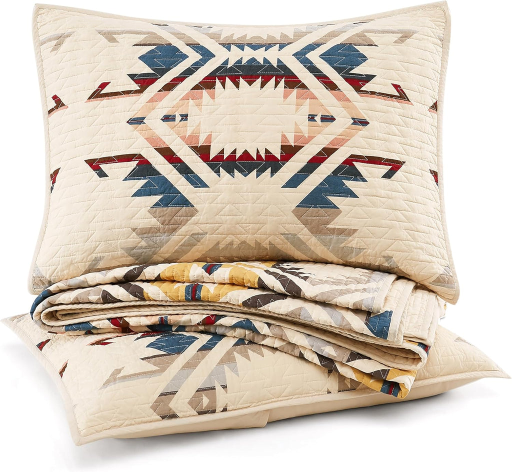 Pendleton White Sands King Quilt Bedding Set with 2 Pillow Shams, Premium Cotton Quilt, Lightweight Quilted Coverlet or Bedspread, Southwestern Bedding, Machine Washable, King, White Diamond Print