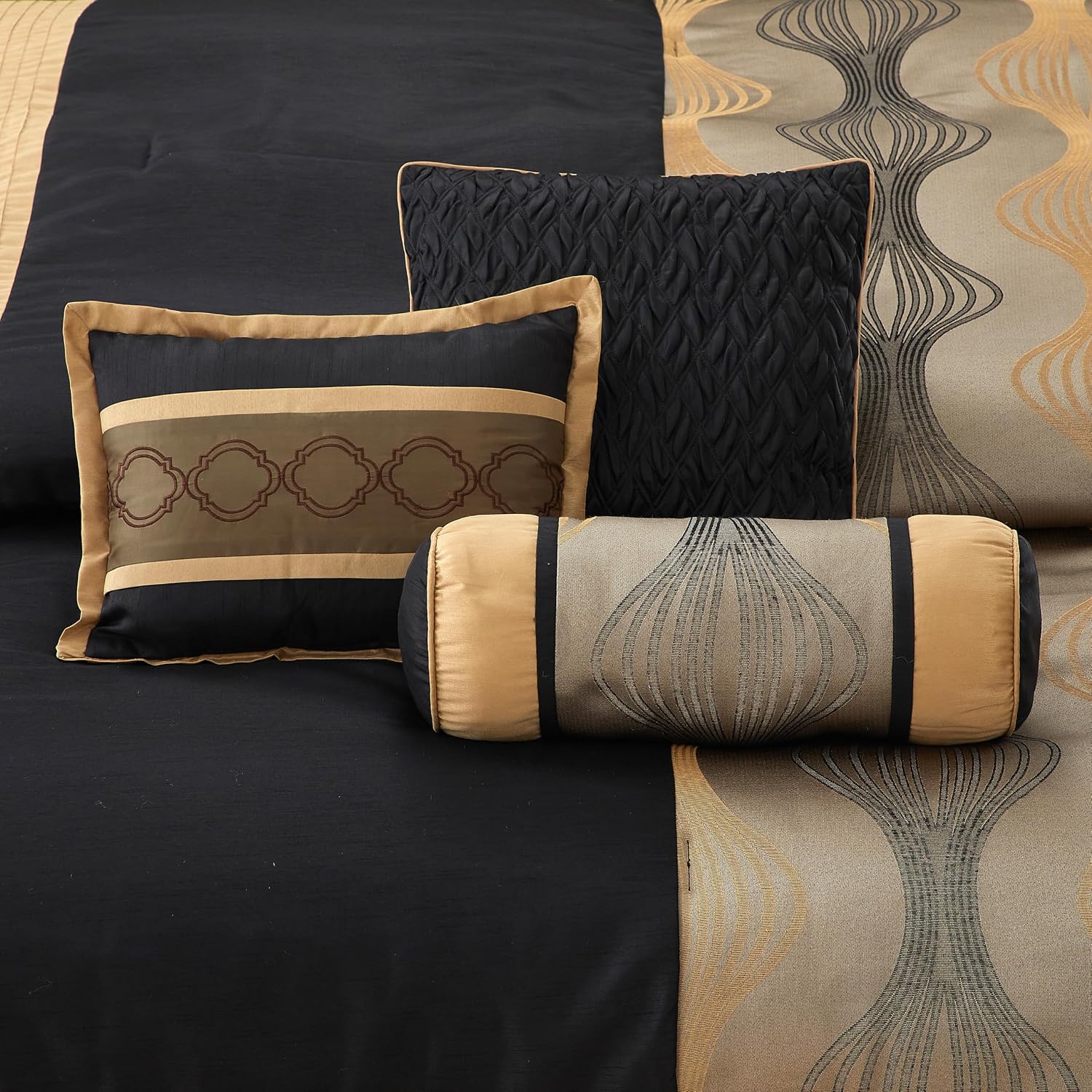 LANCO MODERN LIFESTYLE Queen Comforter Set, Black Gold, 7 Pieces Bed in a Bag, Ultra Soft Jacquard with Solid Piecework, Luxury Bed Set with Comforters, Bed Skirt, Pillow Shams and Decorative Pillows