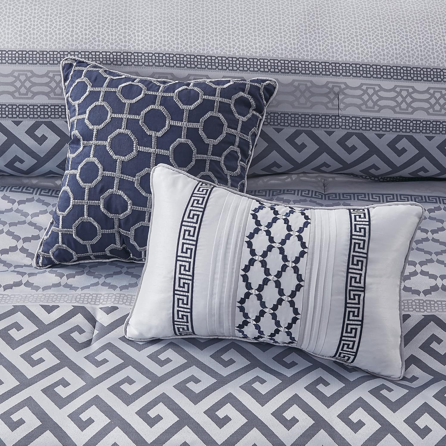 Madison Park Luxury Comforter Set-Traditional Jacquard Design All Season Down Alternative Bedding, Matching Bedskirt, Decorative Pillows, King(104'x92'), Bennett, Geometric Navy 7 Piece