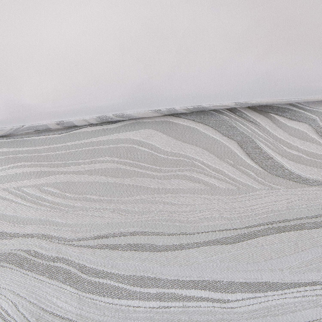 Madison Park Signature Glam Cozy Comforter Set - All Season Bedding Combo Filled Insert and Removable Duvet Cover, Shams, Decorative Pillows, Metallic White Queen(92'x96') 9 Piece