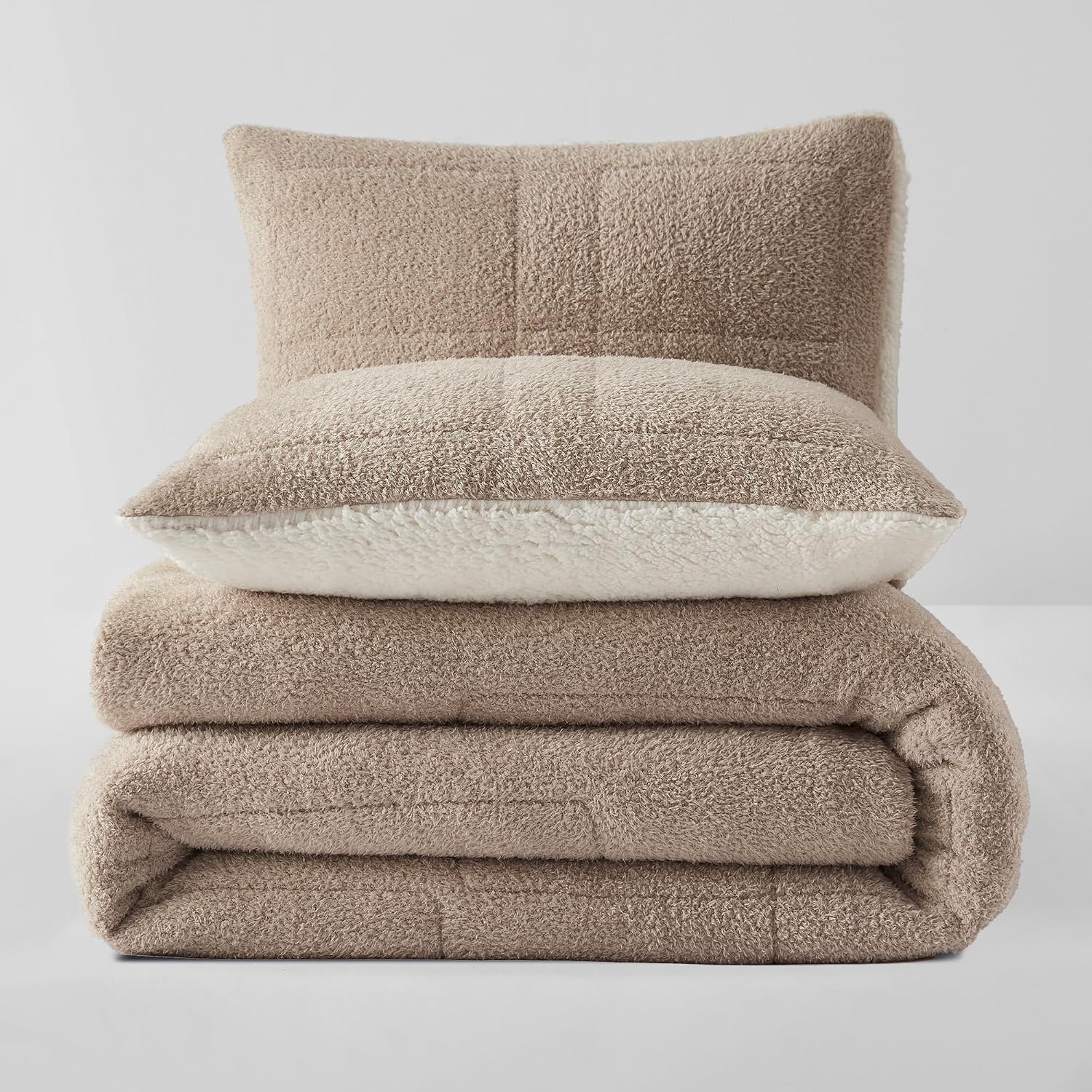 Wonderful Light Brown Tufted Textured Fleece Comforter Set King, 3 Pieces Fuzzy Fluffy Faux Teddy Fur Lightweight Comforter Sets with Pillow Shams, Soft Shaggy Plush Sherpa Bedding Set for Winter