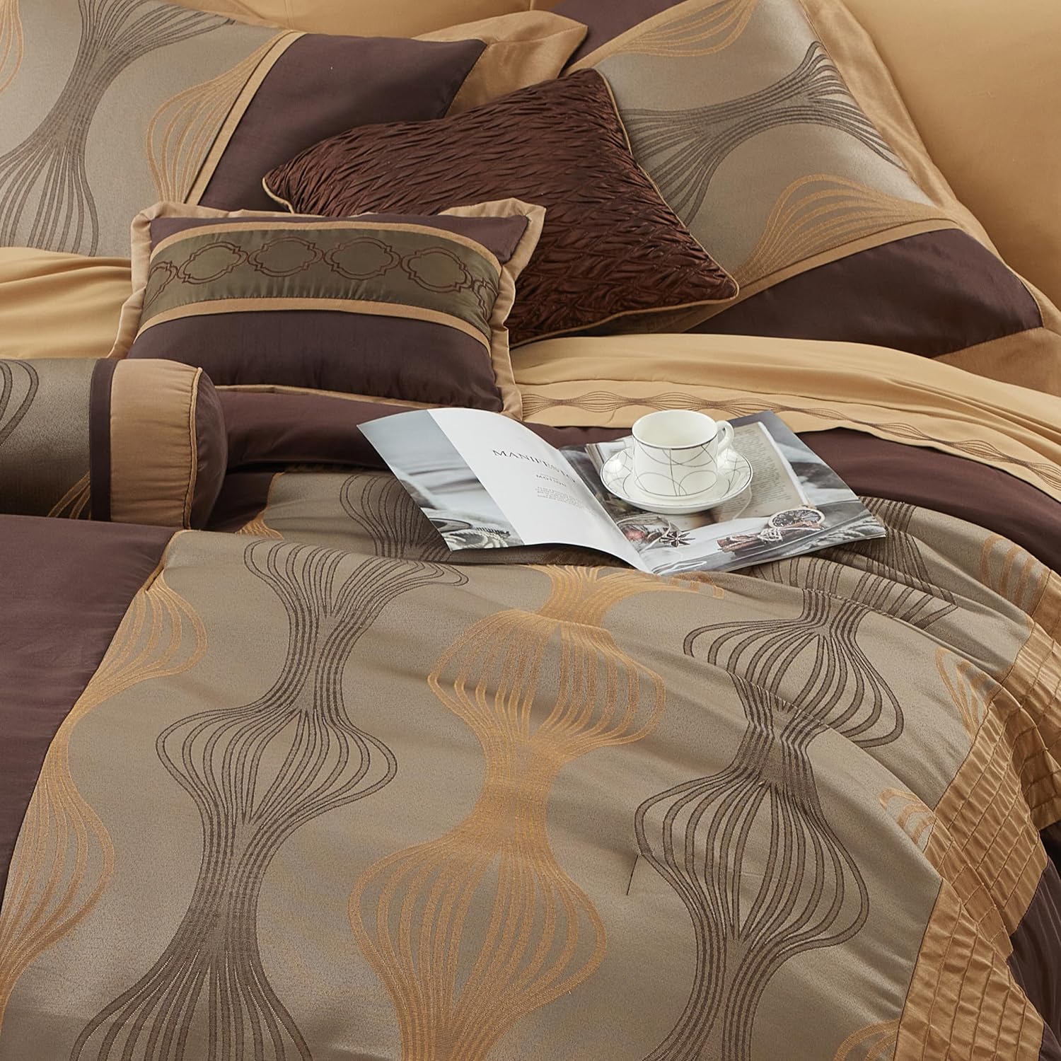 Grand Avenue Elegant Full Bed Comforter Set 7 Piece Bed in a Bag, Jacquard Bedding Set for All Season,Striped, Brown Comforter, Matching Decorative Pillows, Pillow Sham