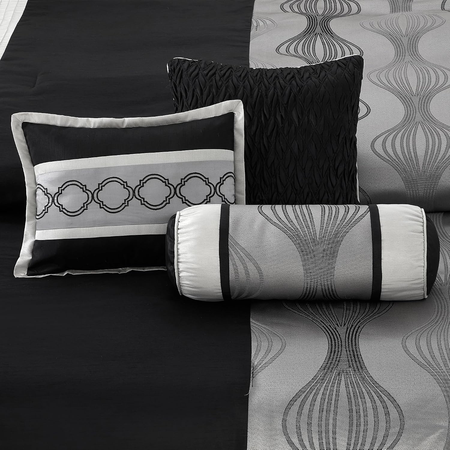LANCO MODERN LIFESTYLE King Comforter Set, Black Silver, 7 Pieces Bed in a Bag, Ultra Soft Jacquard with Solid Piecework, Luxury Bed Set with Comforters, Bed Skirt, Pillow Shams and Decorative Pillows