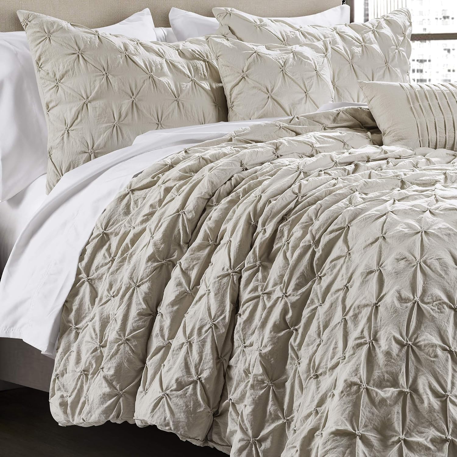 Lush Decor Ravello Pintuck Comforter Set - Luxe 5 Piece Textured Bedding Set - Traditional Glam & Farmhouse Inspired Bedroom Decor - Full/ Queen, Wheat