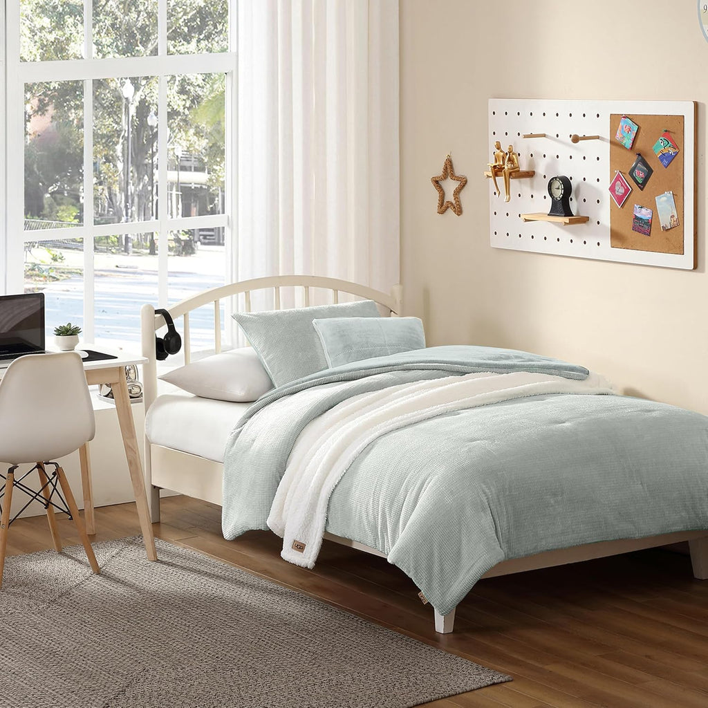 UGG Remina Twin Comforter Set 4 Piece Bed in a Bag with Throw Blanket, Decorative Pillow, Sham, and Reversible Comforter Hypoallergenic Washable Dorm Bedding, Twin XL, Blue-Green Clear Creek
