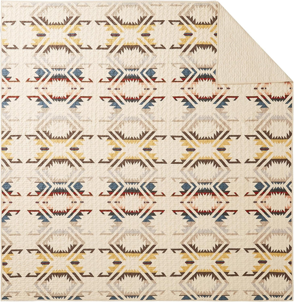 Pendleton White Sands King Quilt Bedding Set with 2 Pillow Shams, Premium Cotton Quilt, Lightweight Quilted Coverlet or Bedspread, Southwestern Bedding, Machine Washable, King, White Diamond Print