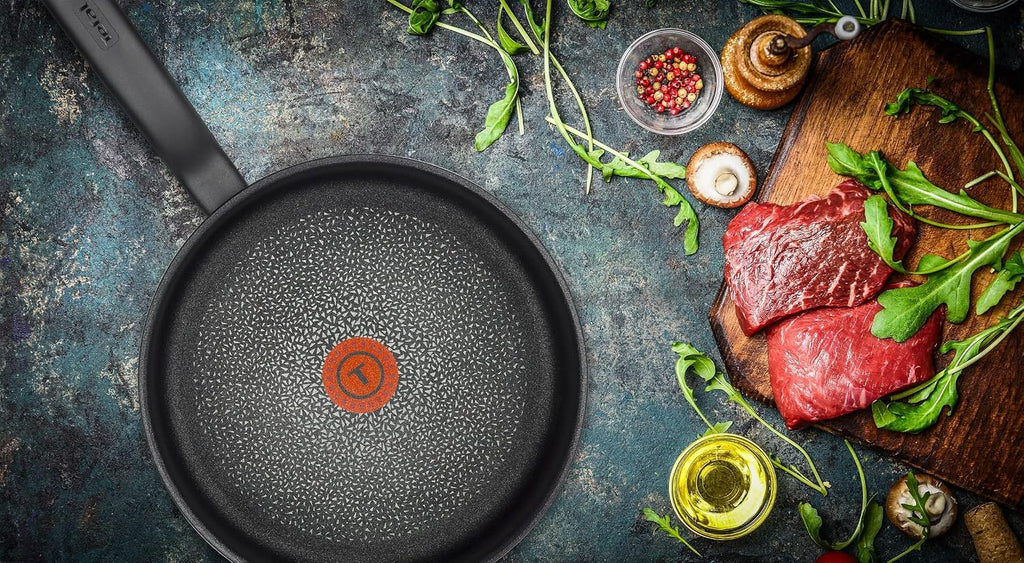 Tefal C38819 Hard Titanium Essential Wok Pan 28 cm | Non-Stick Coating with Titanium Particles | Thermal Signal Temperature Indicator | Dishwasher Safe | Made in France | Black