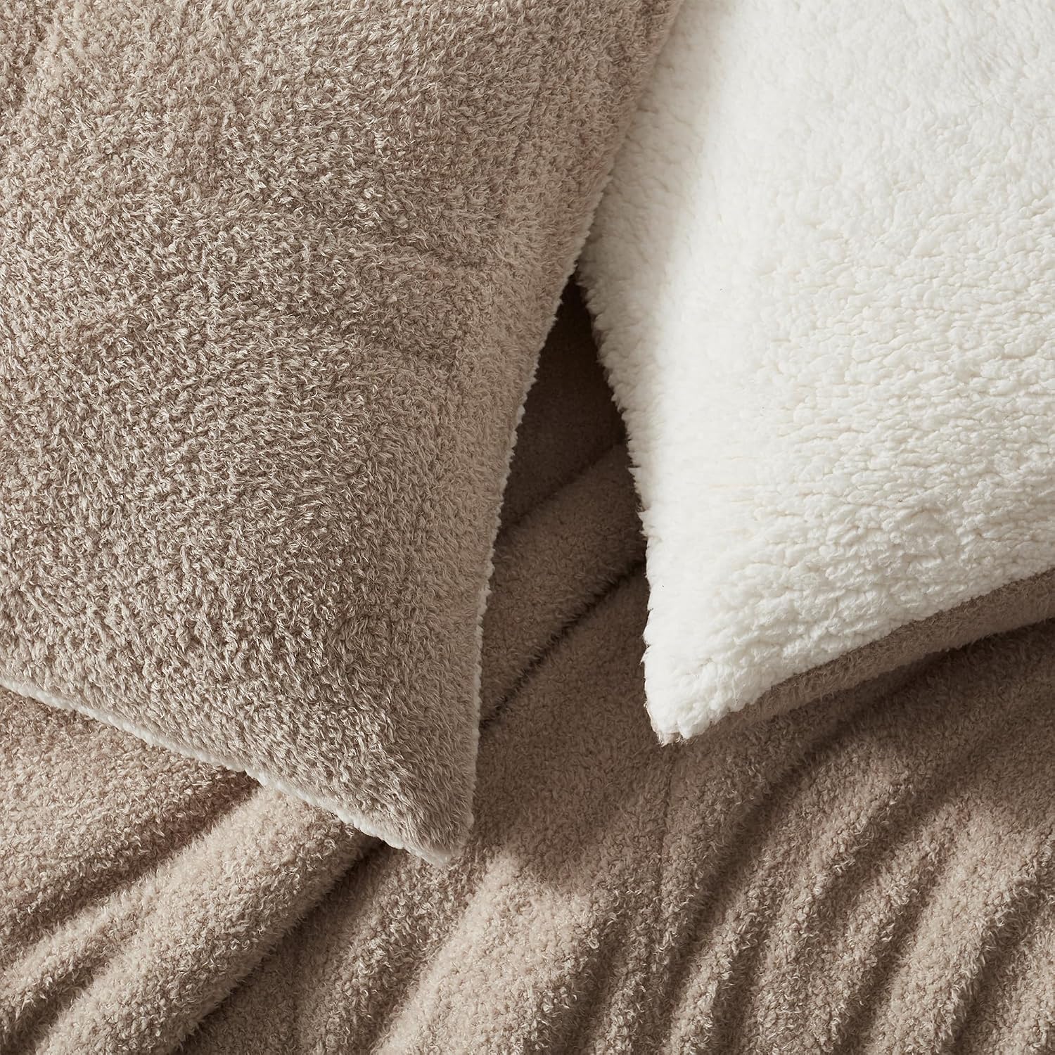 Wonderful Light Brown Tufted Textured Fleece Comforter Set King, 3 Pieces Fuzzy Fluffy Faux Teddy Fur Lightweight Comforter Sets with Pillow Shams, Soft Shaggy Plush Sherpa Bedding Set for Winter