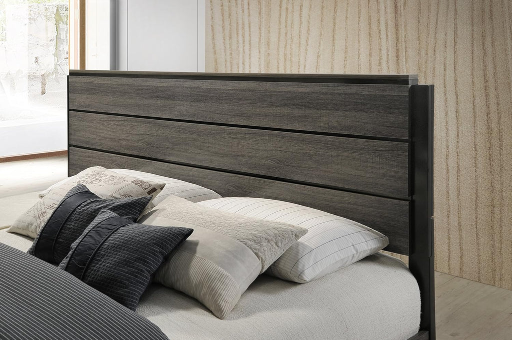 Roundhill Furniture Ioana Antique Grey Finish 3-Piece Wood Bed Room Set, King Size Bed and Two Nightstands