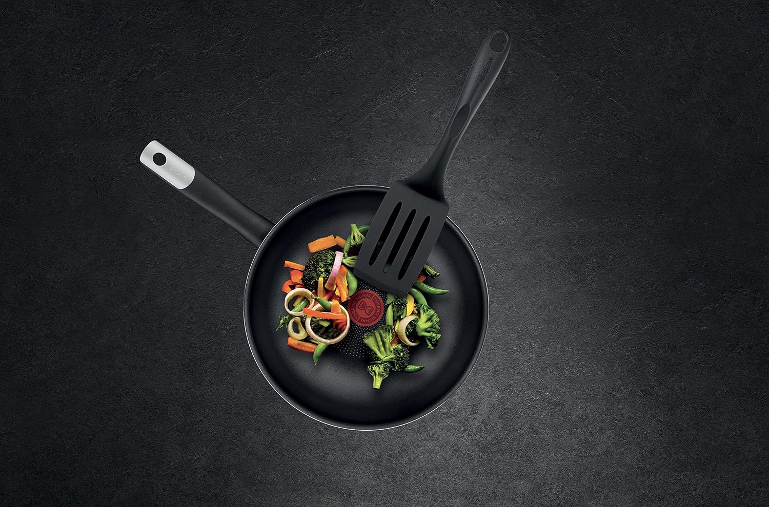 Tefal C38819 Hard Titanium Essential Wok Pan 28 cm | Non-Stick Coating with Titanium Particles | Thermal Signal Temperature Indicator | Dishwasher Safe | Made in France | Black
