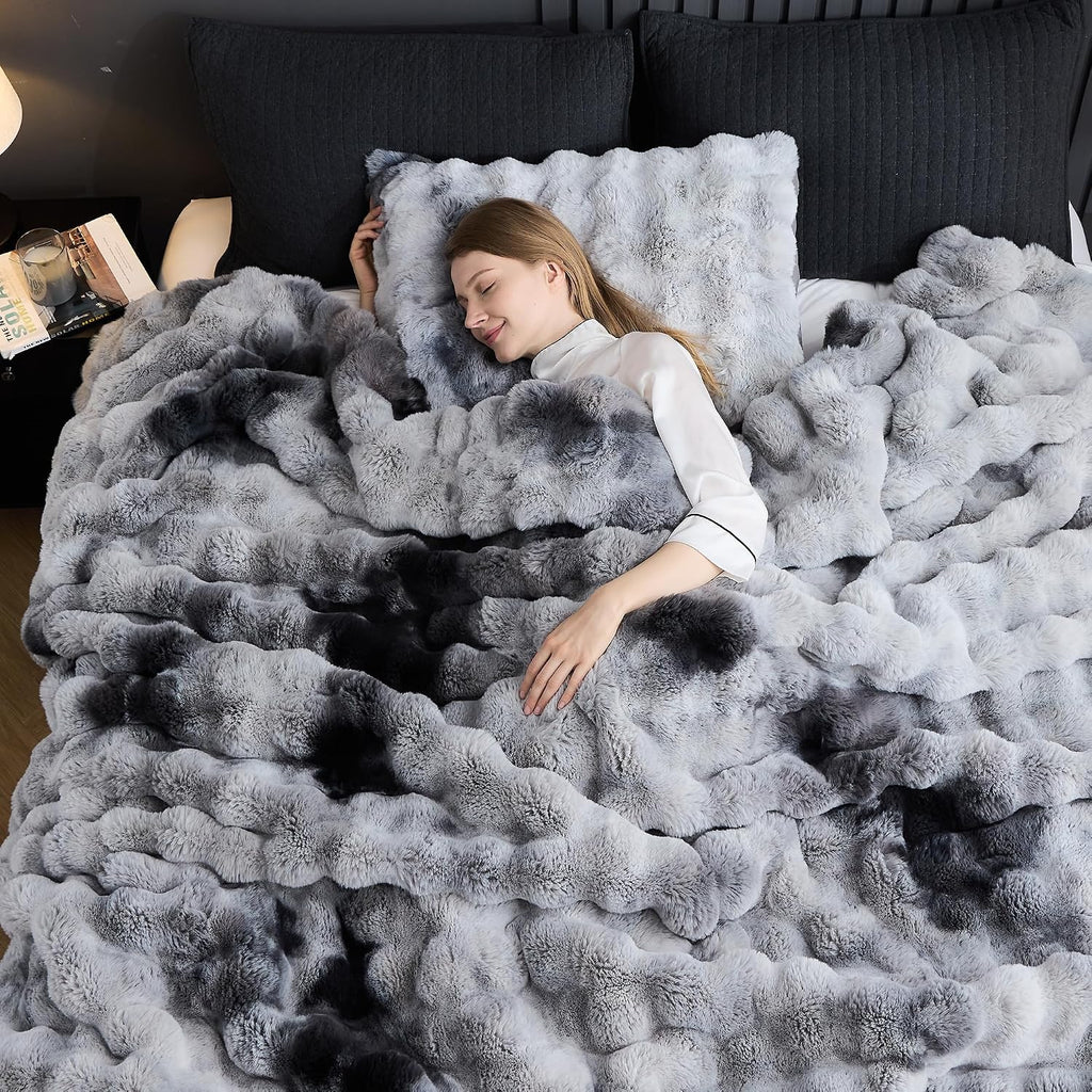Wonderful 3 Pieces Fluffy Faux Rabbit Fur Bubble Comforter Set King Size, Tie-Dyeing Multiple Grey Plush Fuzzy Bedding Set, Warm Soft Bubble Comforter Bedding Set for Winter