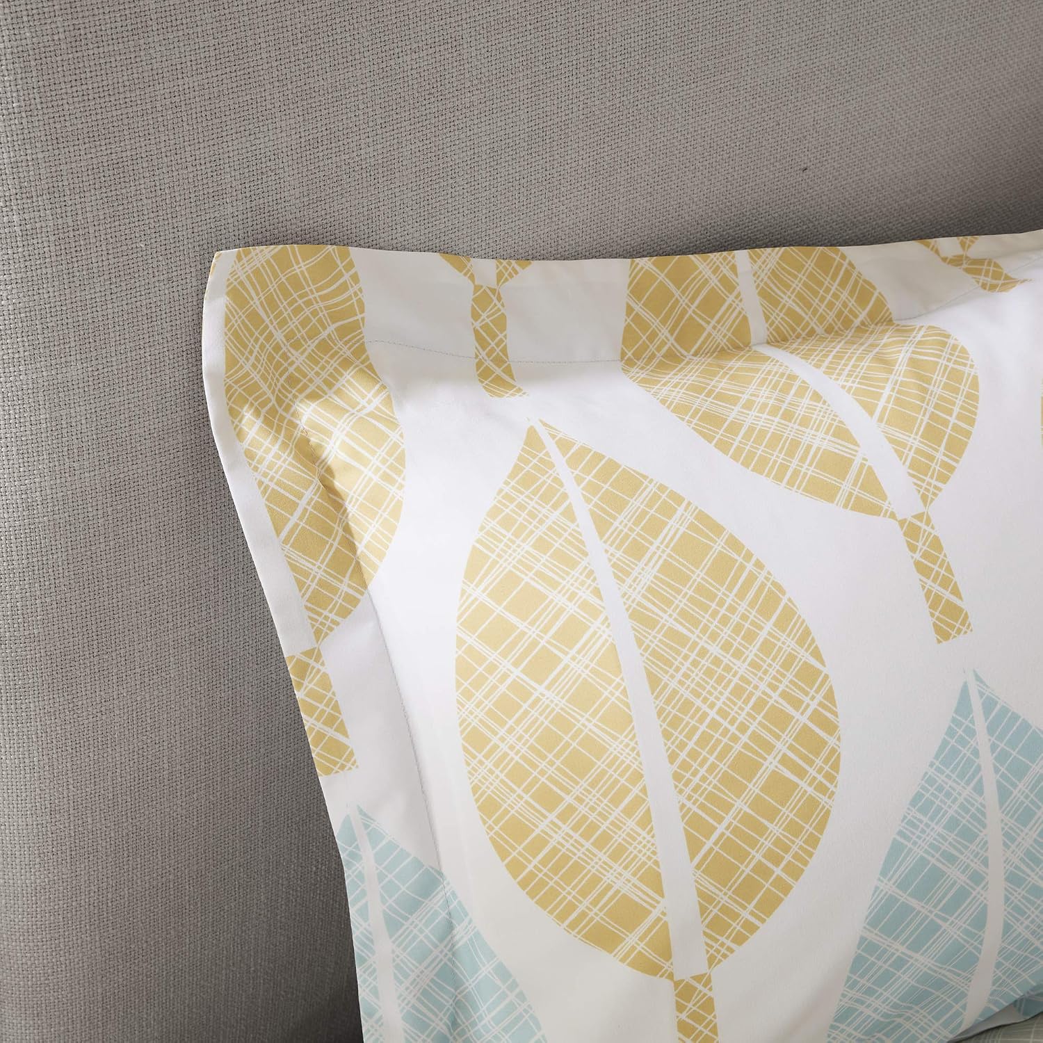 Madison Park Essentials Bed in a Bag Comforter, Vibrant Color Design All Season Down Alternative Cover with Complete Cotton Sheet Set, Twin(68'x86'), Central Park, Leaf Yellow/Aqua