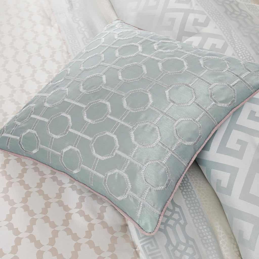 Madison Park Luxury Comforter Set-Traditional Jacquard Design All Season Down Alternative Bedding, Matching Bedskirt, Decorative Pillows, King(104'x92'), Bennett, Geometric Aqua 7 Piece