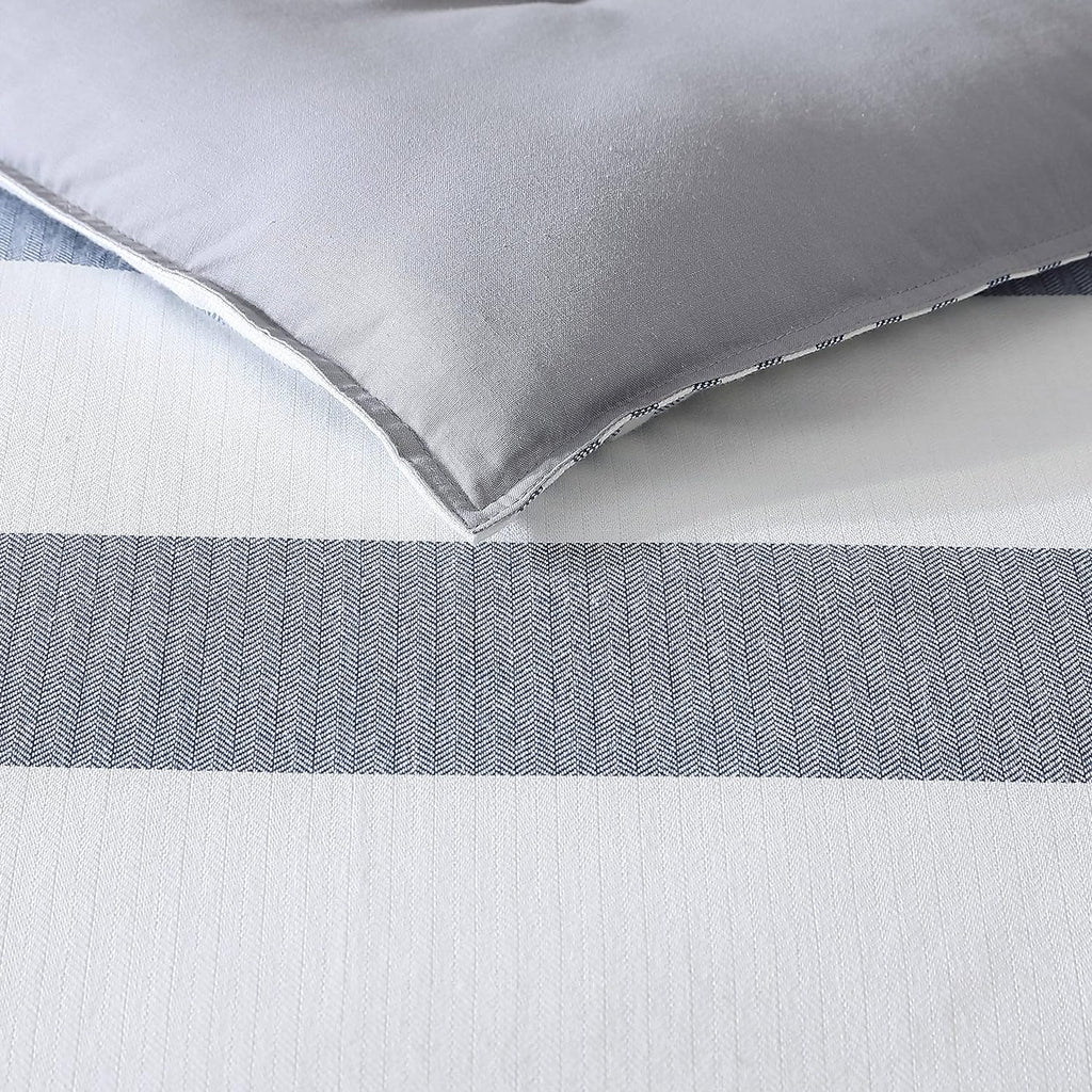 Nautica - King Comforter Set, Soft Yarn-Dyed Cotton Bedding, Medium Weight for Year Round Use, 3 Piece Bed Set with Matching Pillowcases (Fairwater Blue)